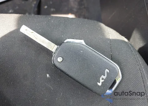 2023 Kia Sportage Lx z USA, uszkodzony, nr VIN KNDPU3AF8P7047852